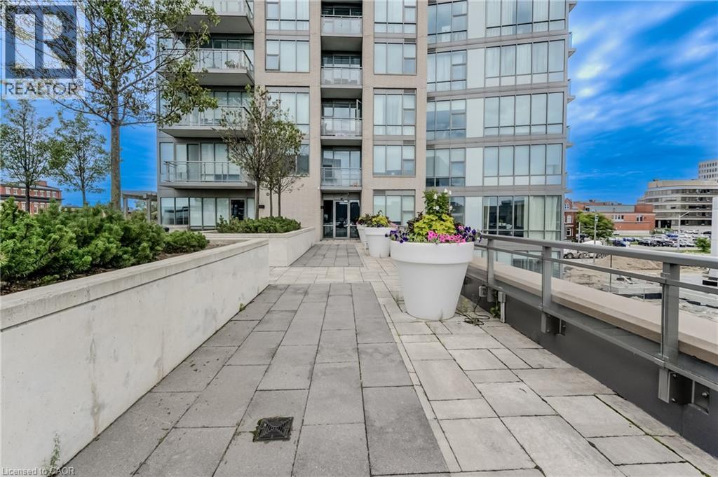 85 DUKE Street W Unit# 1404 thumbnail 44