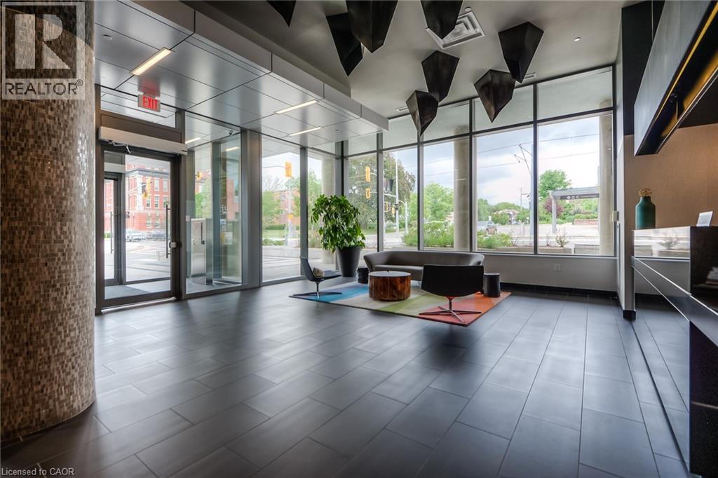 85 DUKE Street W Unit# 1404 thumbnail 8