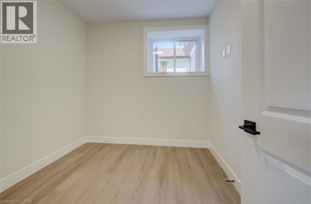 17 PETER Street Unit# 1 thumbnail 15