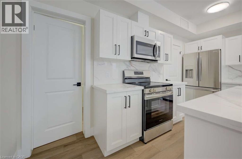 17 PETER Street Unit# 1 thumbnail 3