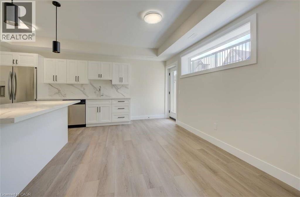 17 PETER Street Unit# 1 thumbnail 2