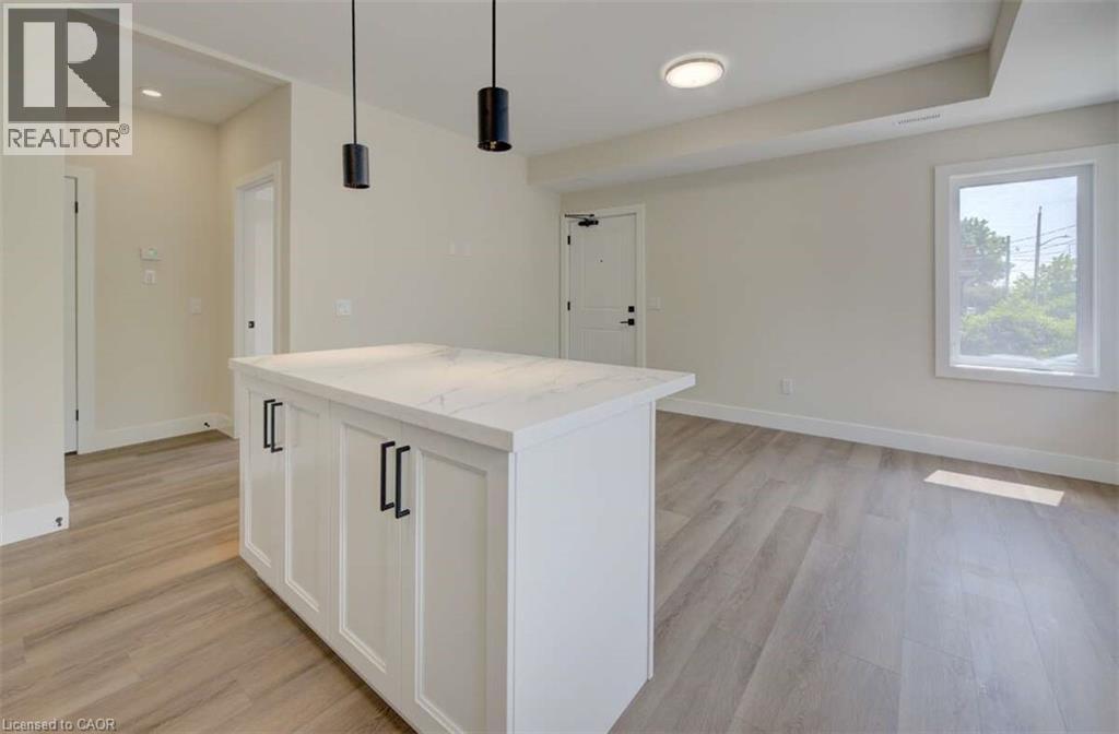 17 PETER Street Unit# 4 thumbnail 13