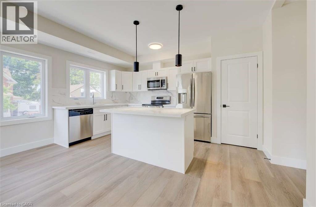 17 PETER Street Unit# 4 thumbnail 16