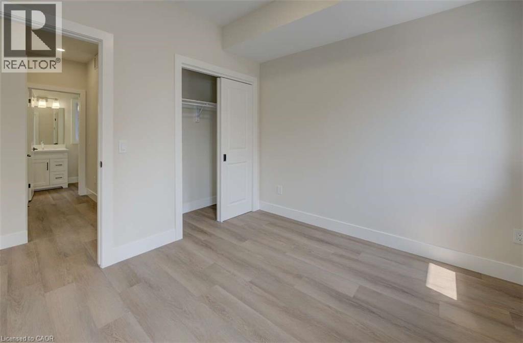 17 PETER Street Unit# 4 thumbnail 11