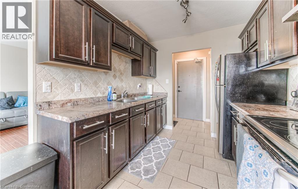 283 FAIRWAY Road N Unit# 501 thumbnail 17