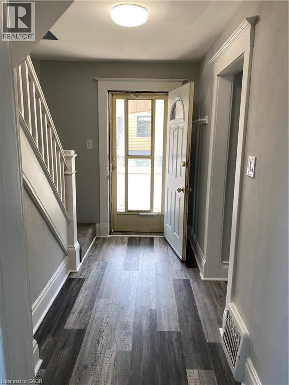 246 MADISON Avenue S thumbnail 2