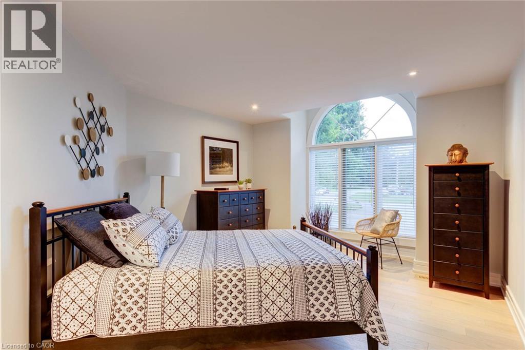 14 JAMES Court thumbnail 16