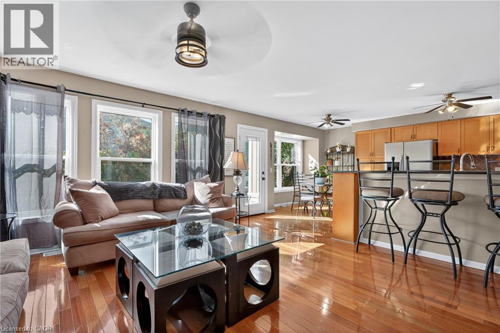 92 BAGGS Crescent thumbnail 11