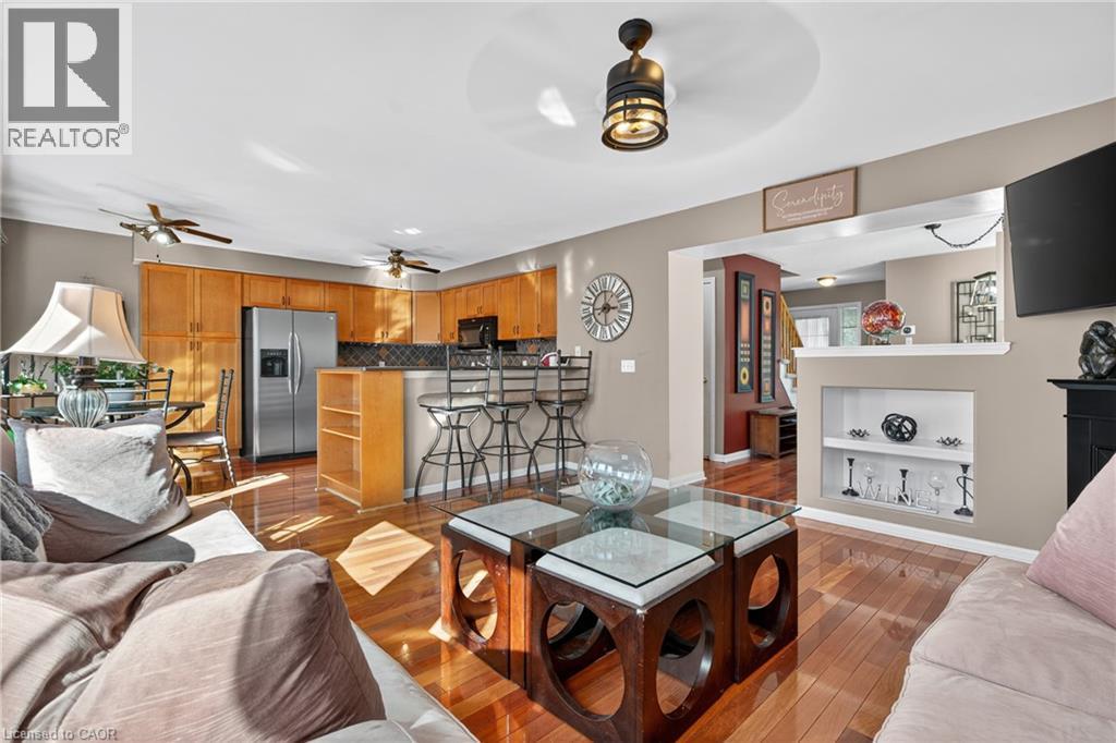 92 BAGGS Crescent thumbnail 13