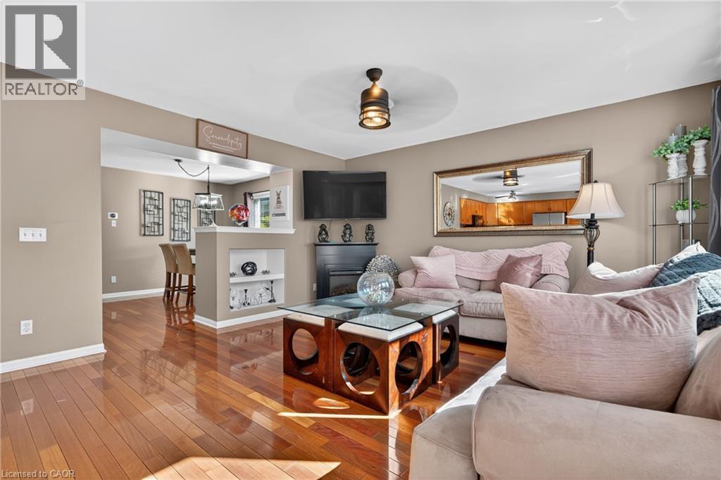 92 BAGGS Crescent thumbnail 14