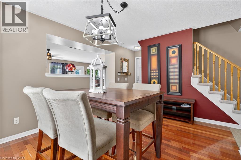 92 BAGGS Crescent thumbnail 16