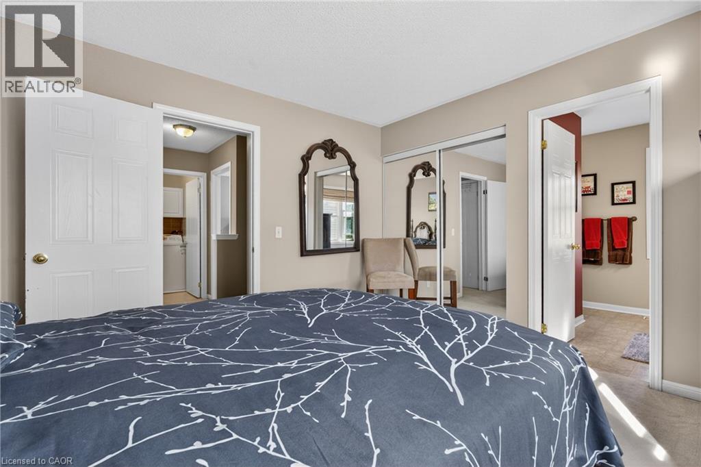 92 BAGGS Crescent thumbnail 24