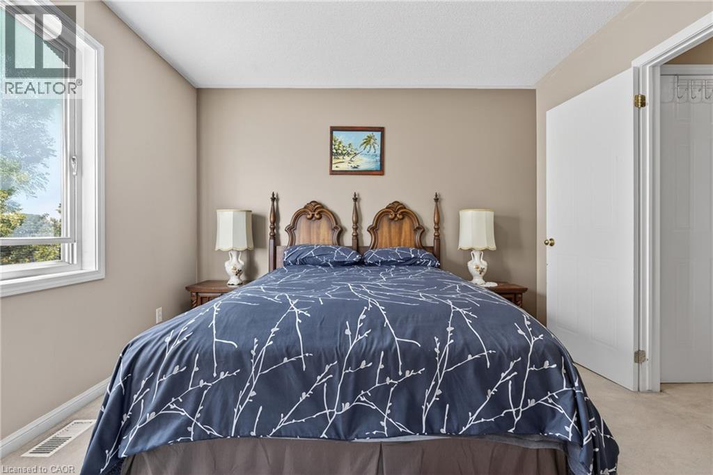 92 BAGGS Crescent thumbnail 25