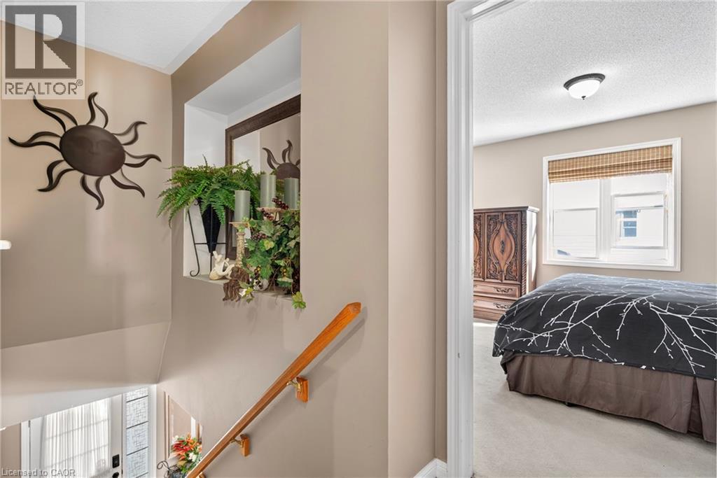 92 BAGGS Crescent thumbnail 31