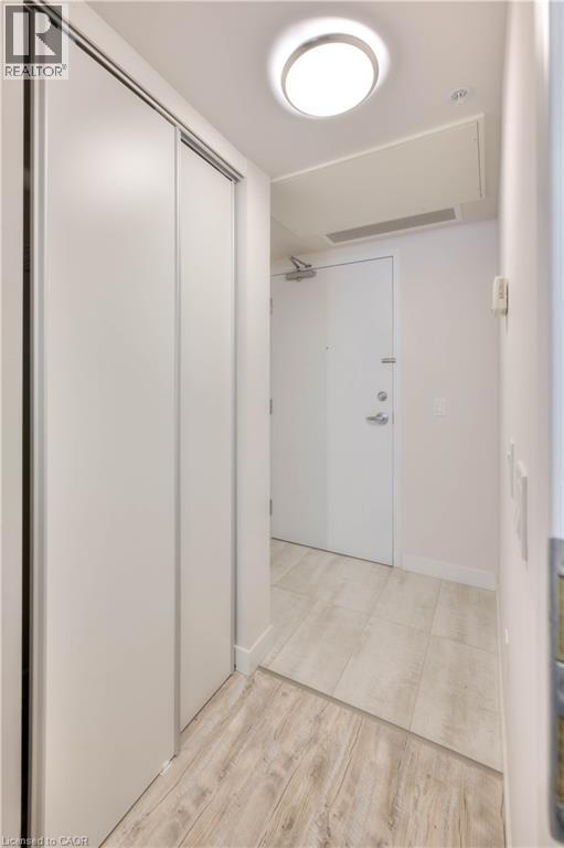 257 HEMLOCK Street Unit# 415 thumbnail 4