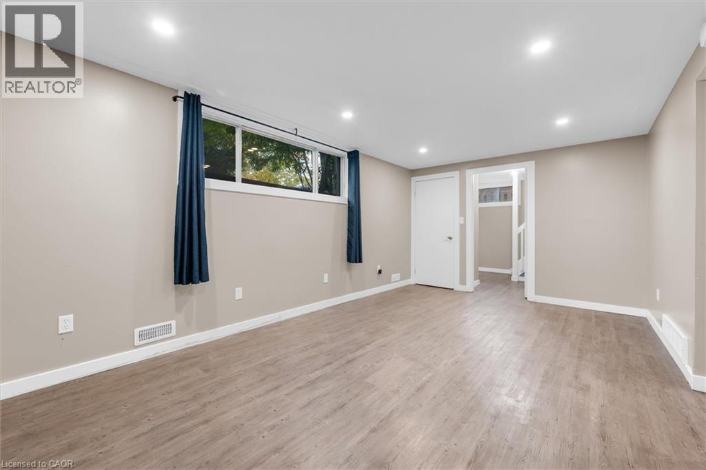 62 BOND Street thumbnail 17