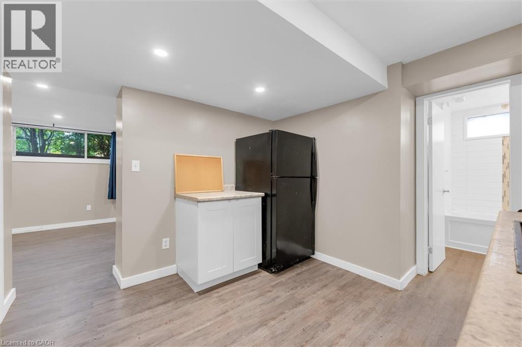 62 BOND Street thumbnail 19