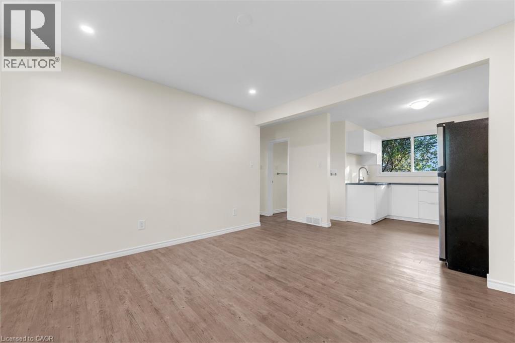 62 BOND Street thumbnail 32