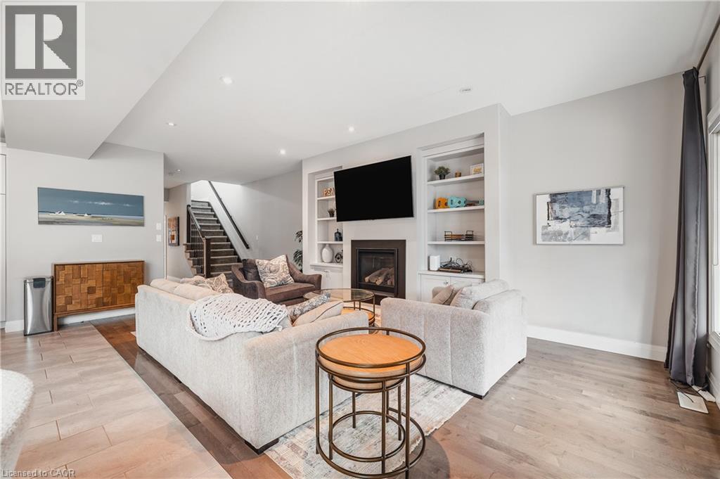 346 MOORLANDS Crescent thumbnail 12