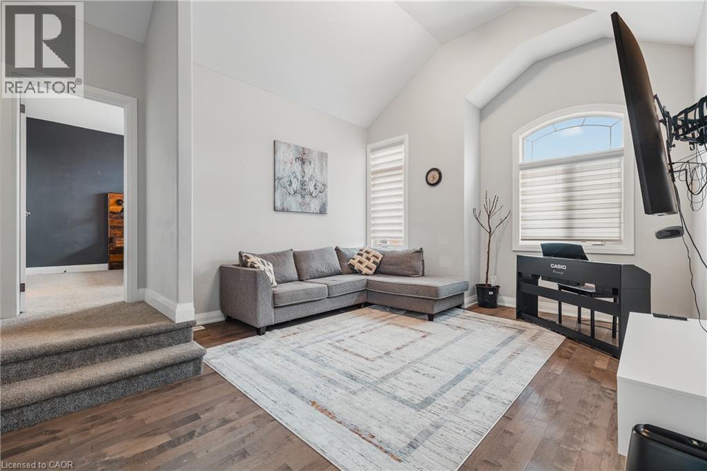 346 MOORLANDS Crescent thumbnail 16