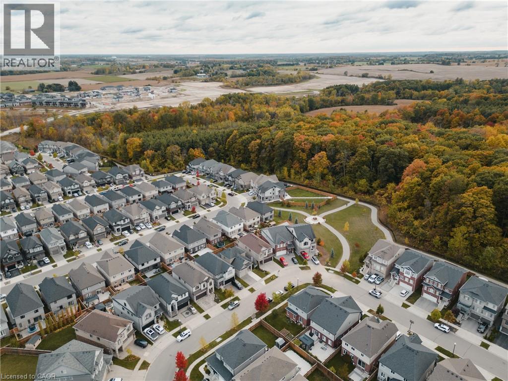 346 MOORLANDS Crescent thumbnail 37