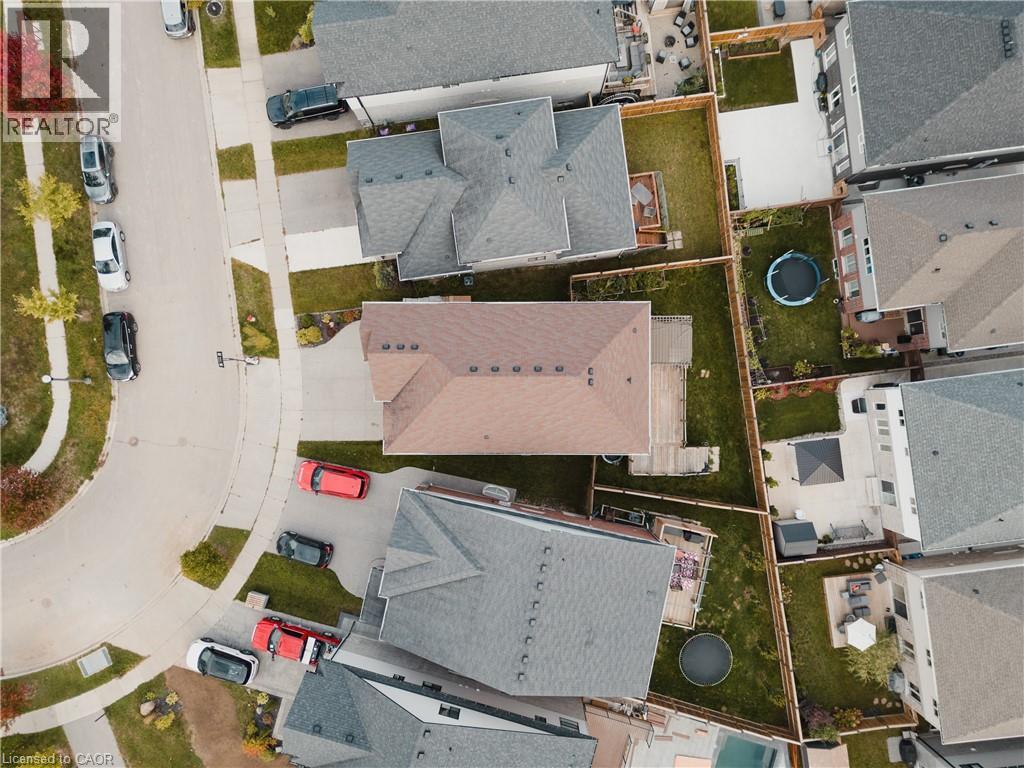 346 MOORLANDS Crescent thumbnail 41