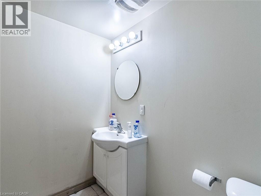 251 LESTER Street Unit# 203 thumbnail 40