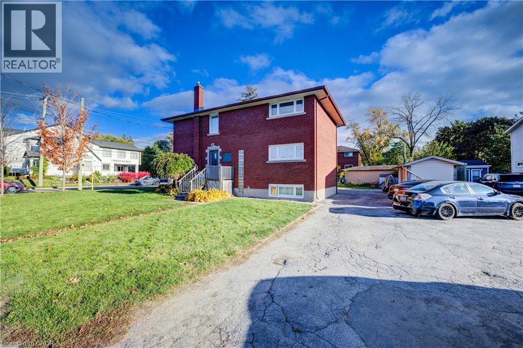 263 HIGHLAND Road W thumbnail 2