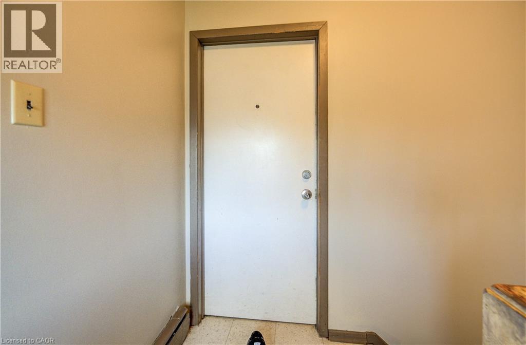 263 HIGHLAND Road W thumbnail 15