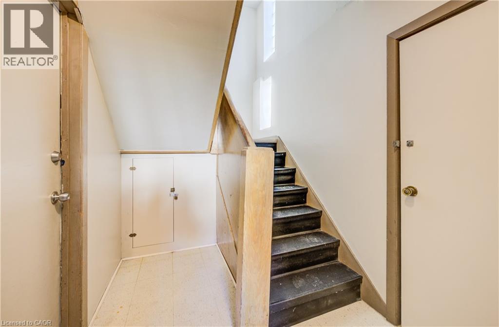 263 HIGHLAND Road W thumbnail 14