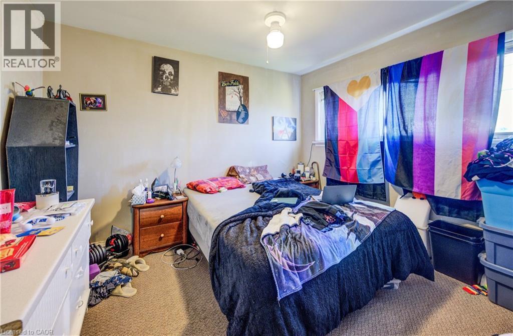 263 HIGHLAND Road W thumbnail 32