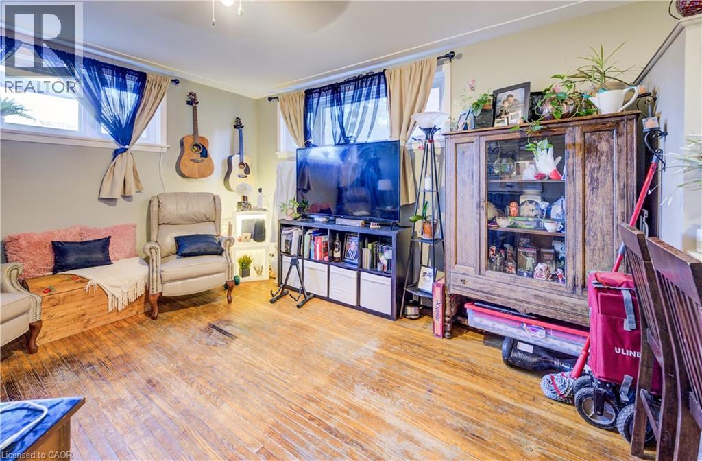 263 HIGHLAND Road W thumbnail 44