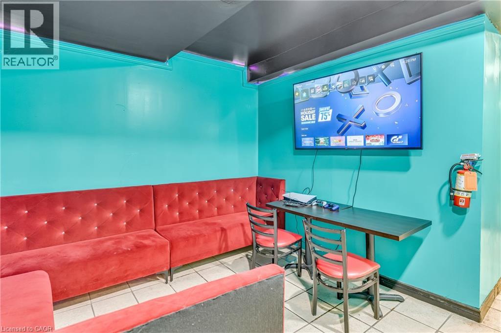 612 KING Street E thumbnail 15