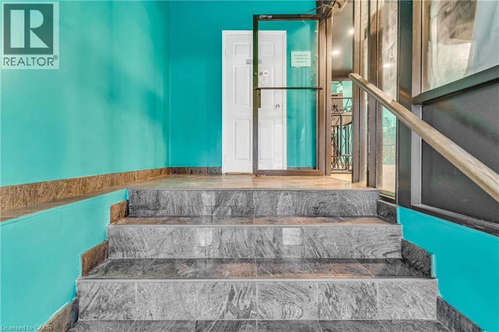 612 KING Street E thumbnail 5