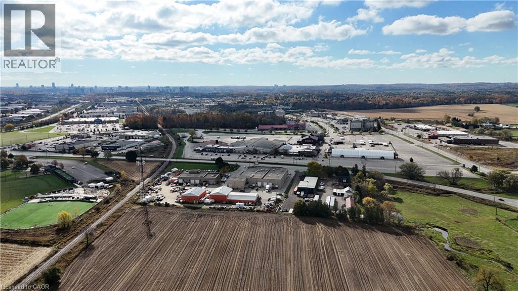 926 KING Street N thumbnail 16