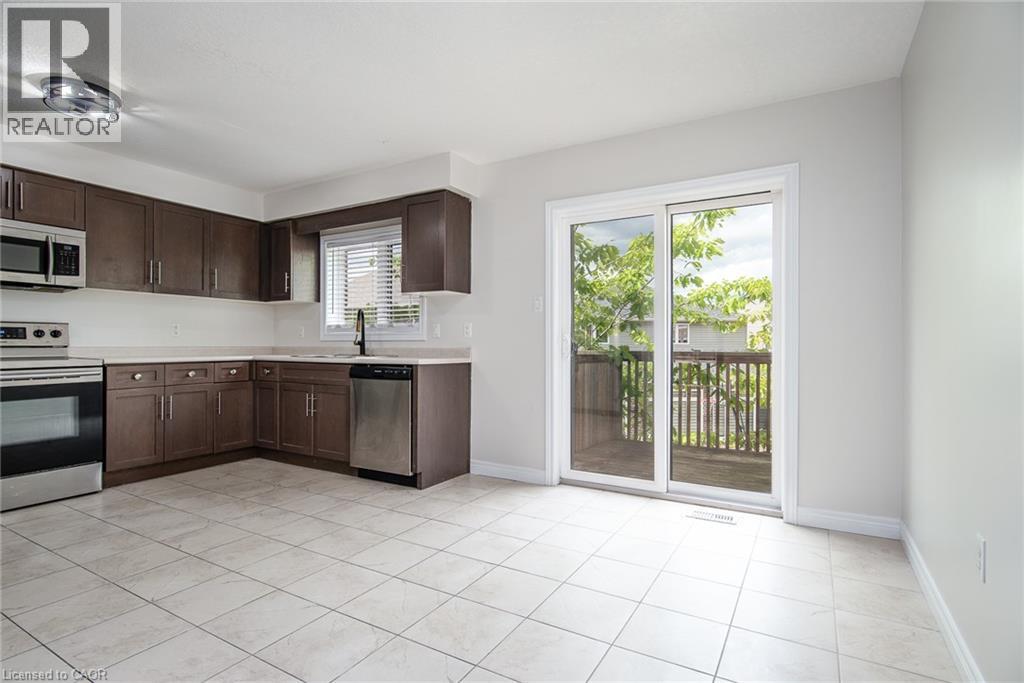 70 WILLOWRUN Drive Unit# J-3 thumbnail 11