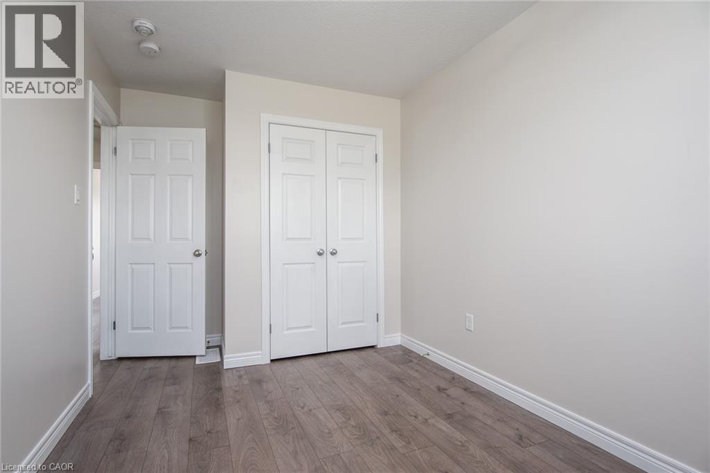 70 WILLOWRUN Drive Unit# J-3 thumbnail 21