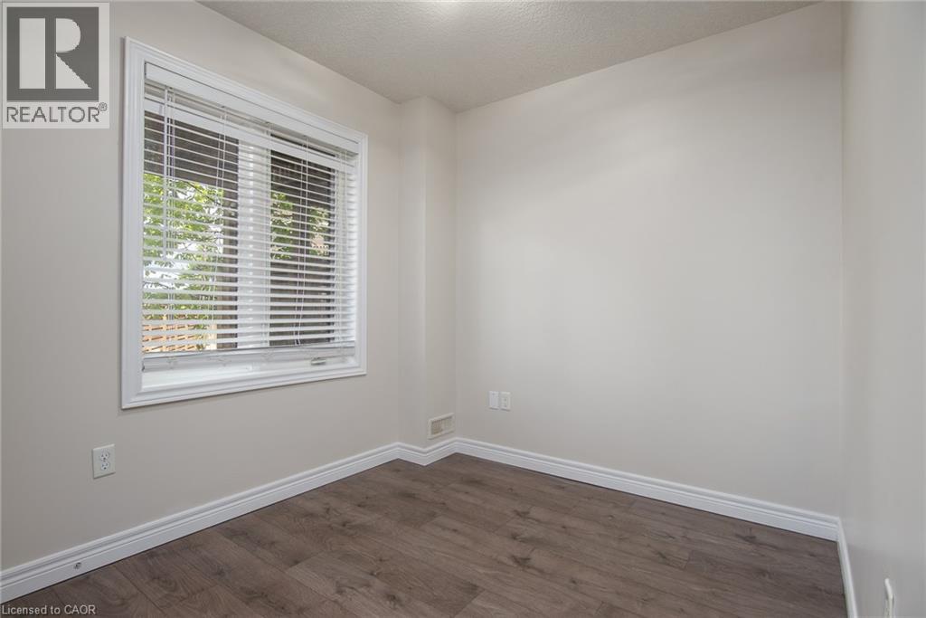 70 WILLOWRUN Drive Unit# J-3 thumbnail 25