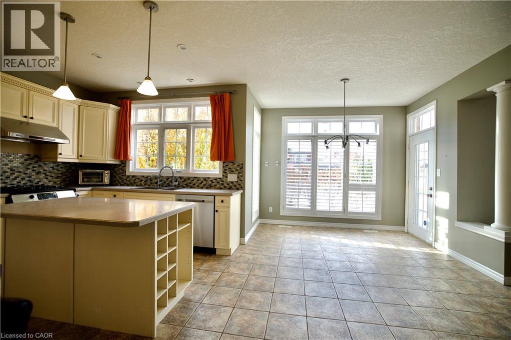 711 CEDAR BEND Drive thumbnail 12