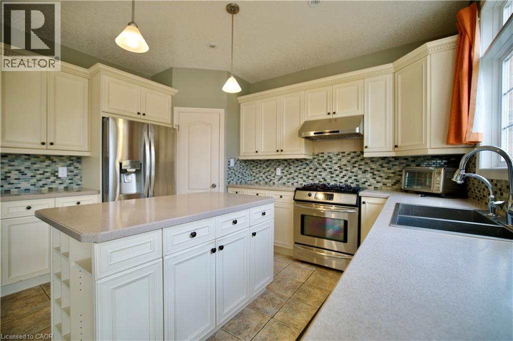 711 CEDAR BEND Drive thumbnail 13