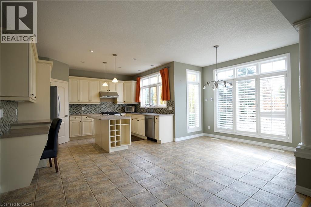 711 CEDAR BEND Drive thumbnail 15