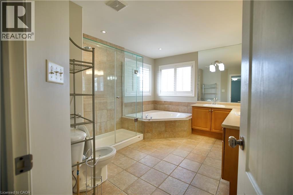 711 CEDAR BEND Drive thumbnail 28