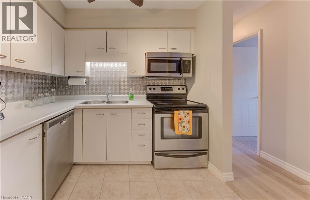 3085 KINGSWAY Drive Unit# 27 thumbnail 14