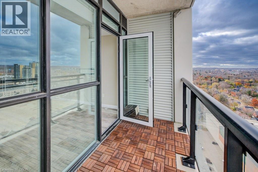 60 CHARLES Street W Unit# 2210 thumbnail 23