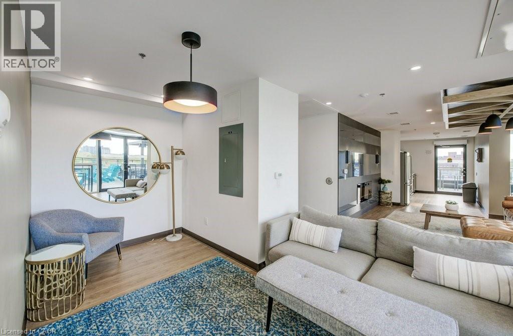 60 CHARLES Street W Unit# 2210 thumbnail 31