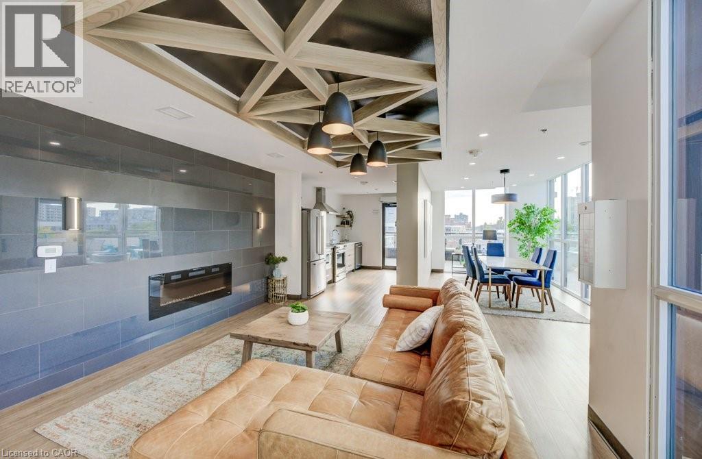 60 CHARLES Street W Unit# 2210 thumbnail 33