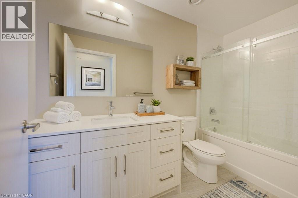 60 CHARLES Street W Unit# 2210 thumbnail 7