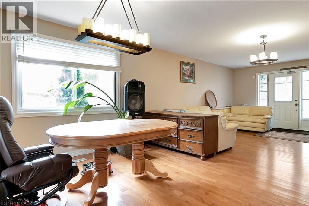 1392 DOON VILLAGE Road thumbnail 6