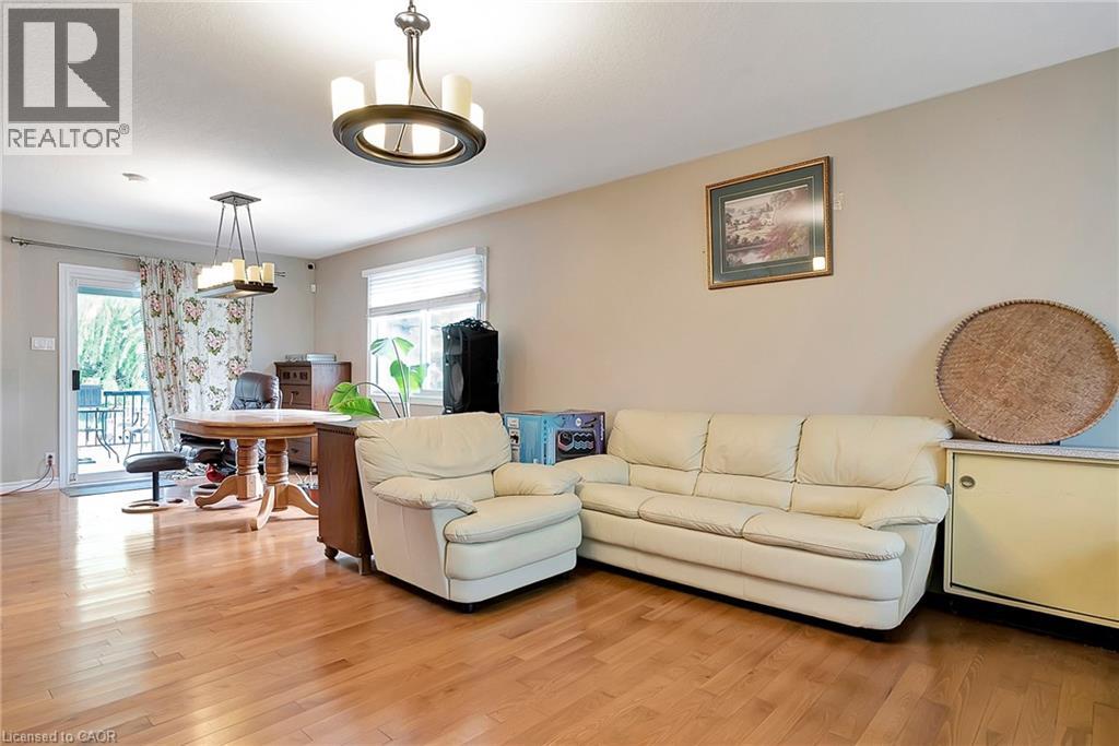 1392 DOON VILLAGE Road thumbnail 4