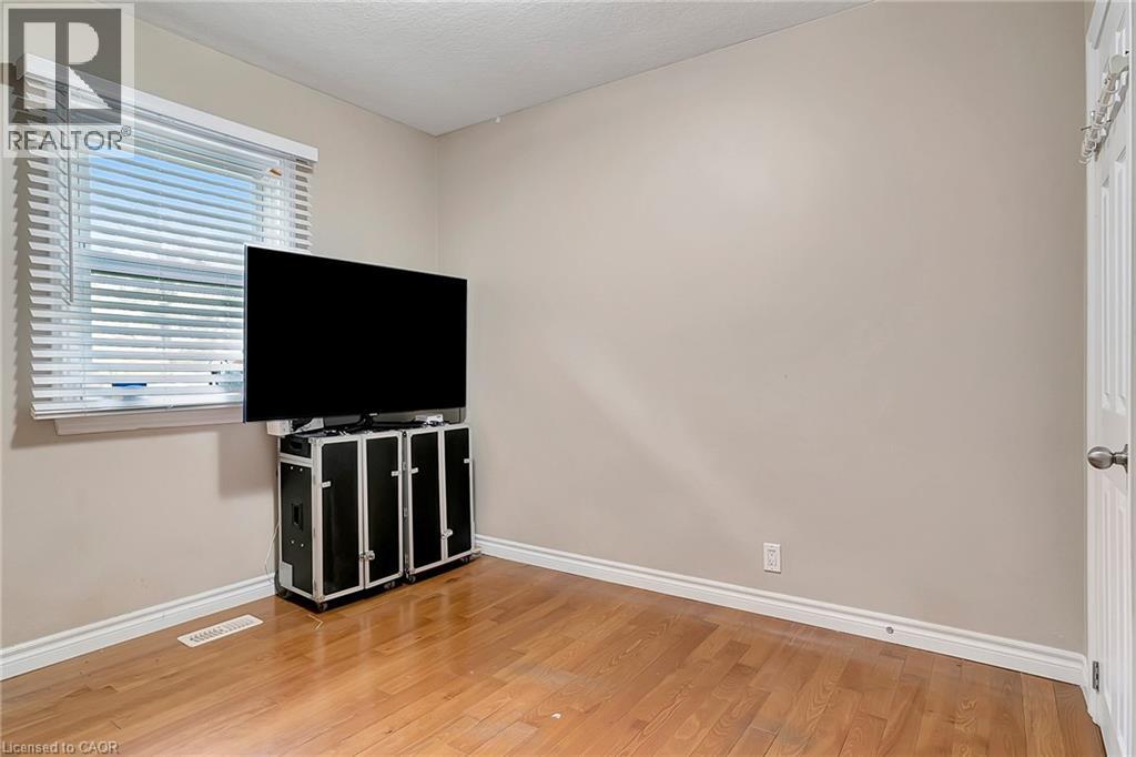 1392 DOON VILLAGE Road thumbnail 13